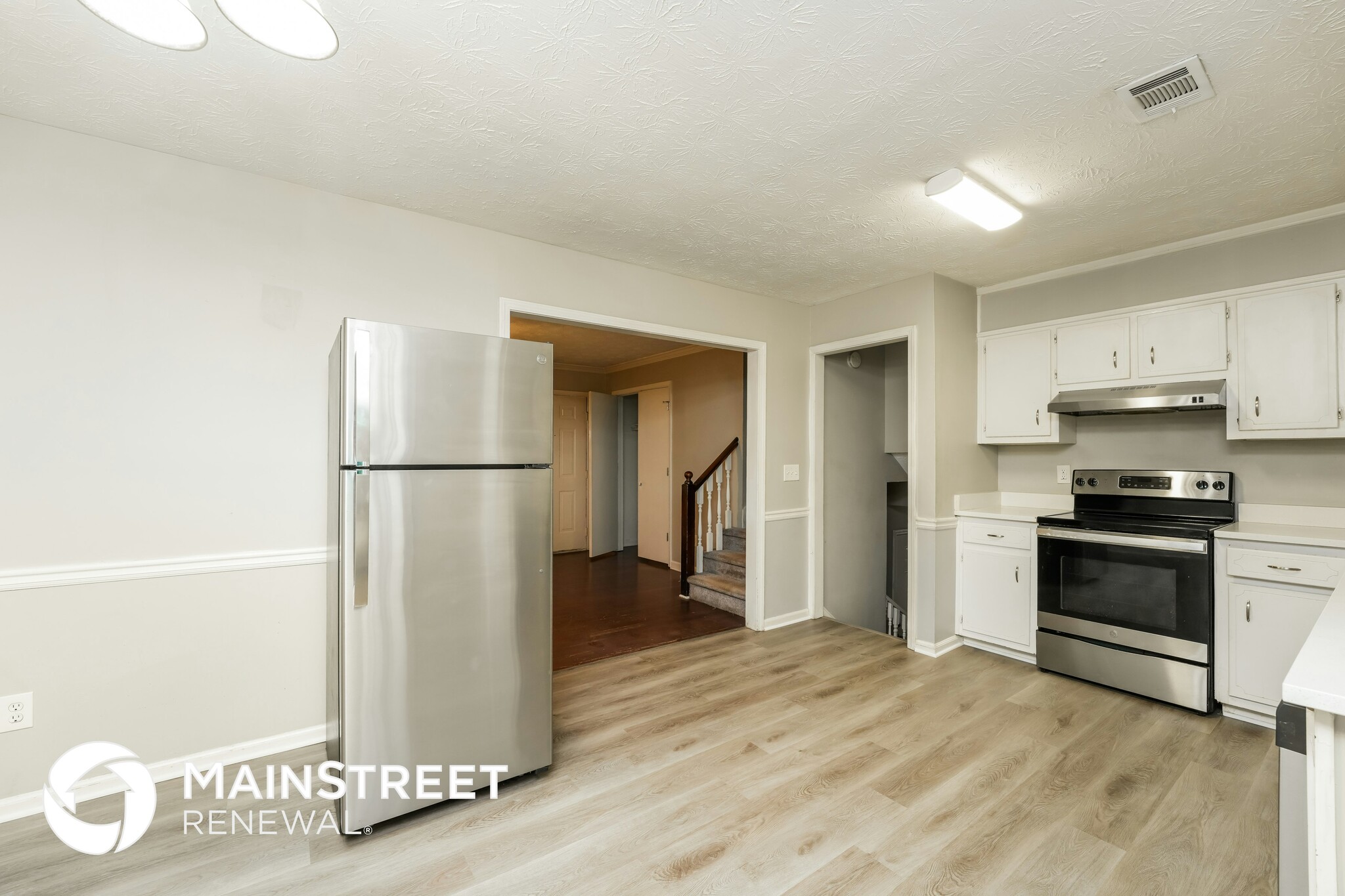 Building Photo - 3385 Revere Cir