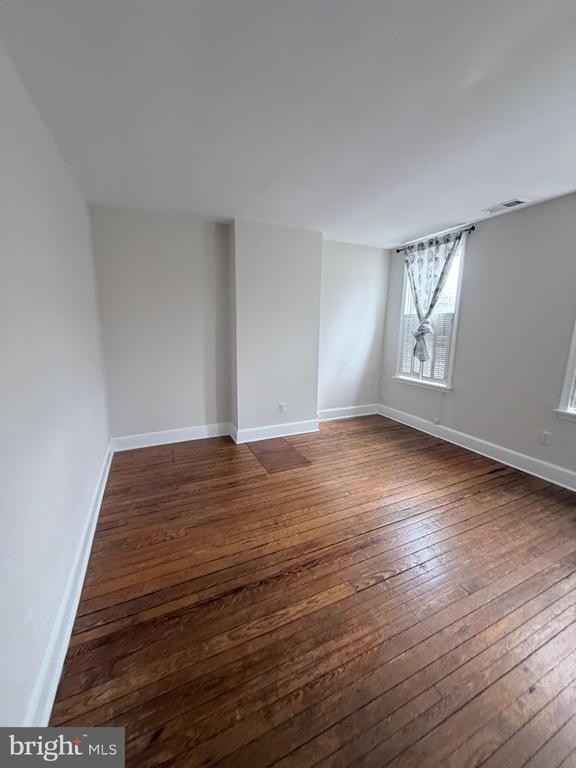 Building Photo - 1111 Duke St