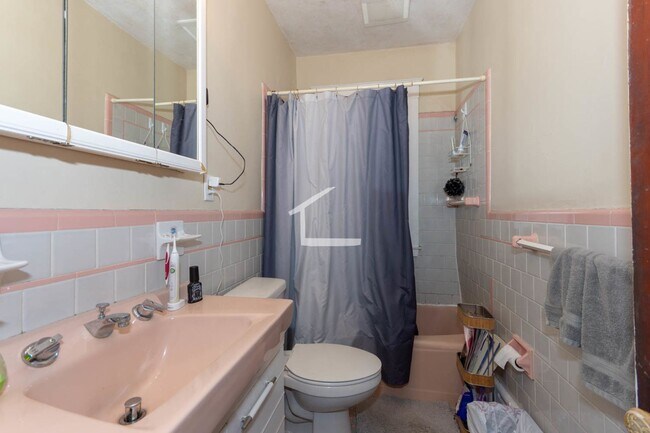 Building Photo - 11 Glenley Terrace