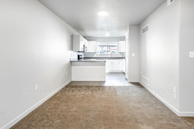 Building Photo - 1141 E 1320 S