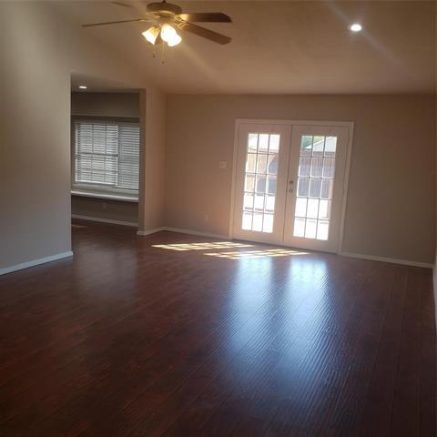 Building Photo - 504 Scarlet Oak Dr