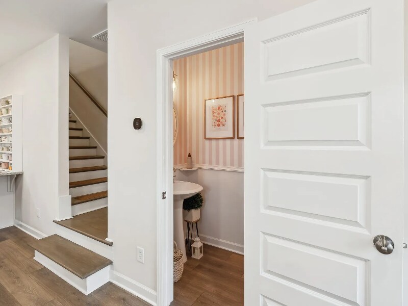 Building Photo - 147 Bess Blvd