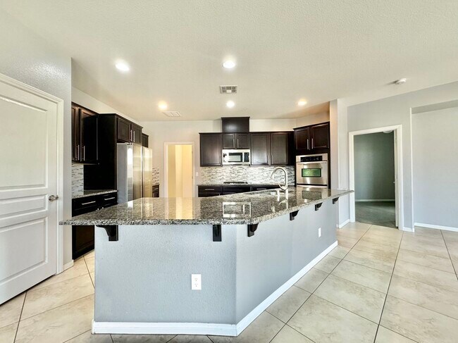 Building Photo - 10544 Pembroke Bay St