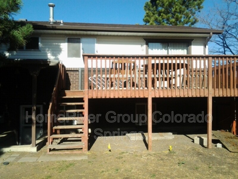 Building Photo - 1051 Hathaway Dr