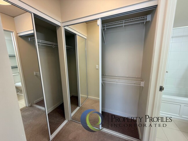 Building Photo - Moana Pacific - 2 Bedroom 2 Bath Unit - Available Now!