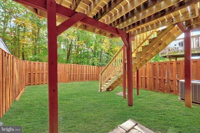 Building Photo - 306 Kings Crest Dr