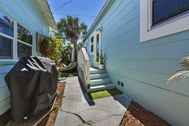 Building Photo - 1616 N N St