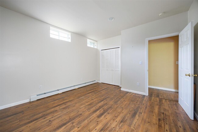 Building Photo - 37 Pine Ln