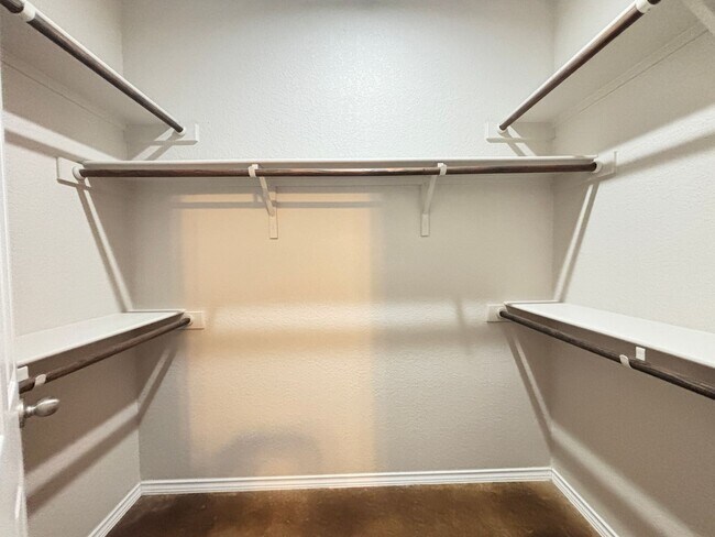 Building Photo - Luxury Duplex in Seguin with 3-bed, 2-bath...