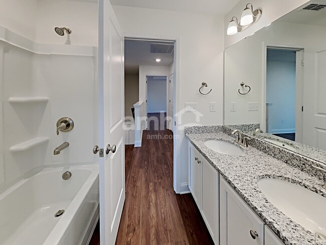 Building Photo - 3212 Brierhill Rd