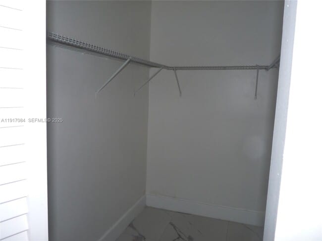 Building Photo - 14501 N Kendall Dr