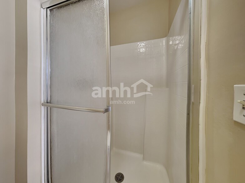 Building Photo - 8051 Foxdale Dr