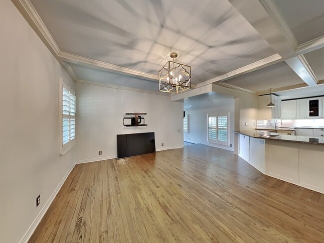 Building Photo - 8902 Redondo Dr