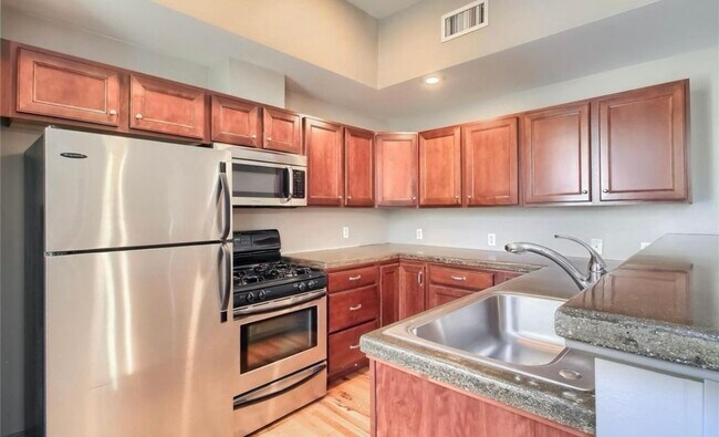 Building Photo - 3211 Zuni St