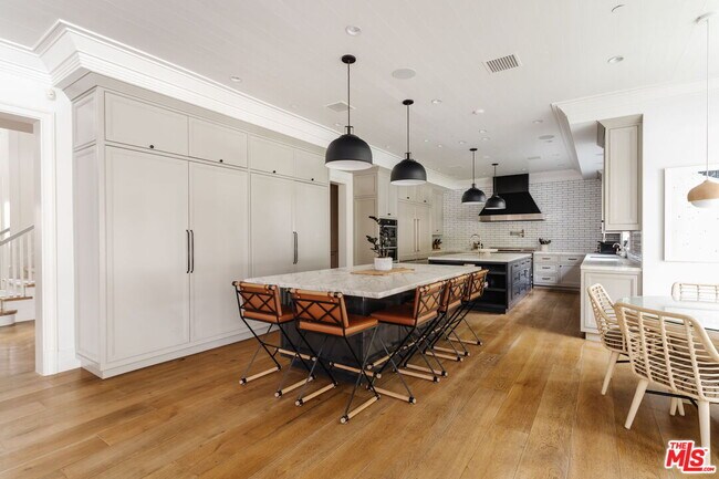 Building Photo - 957 Corsica Dr