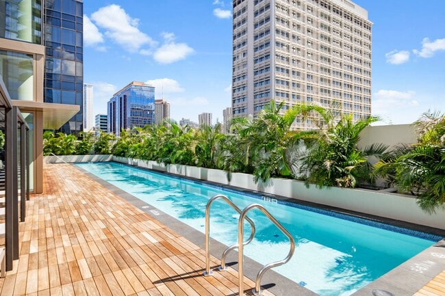 Building Photo - 2319