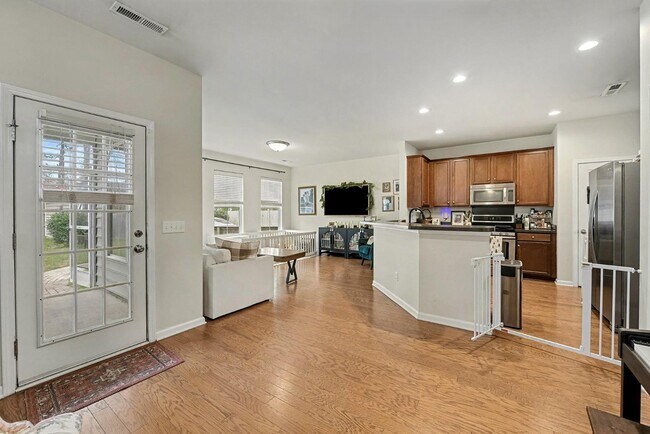 Building Photo - 230 Cameron St