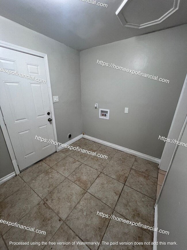 Building Photo - Nice Home For Rent