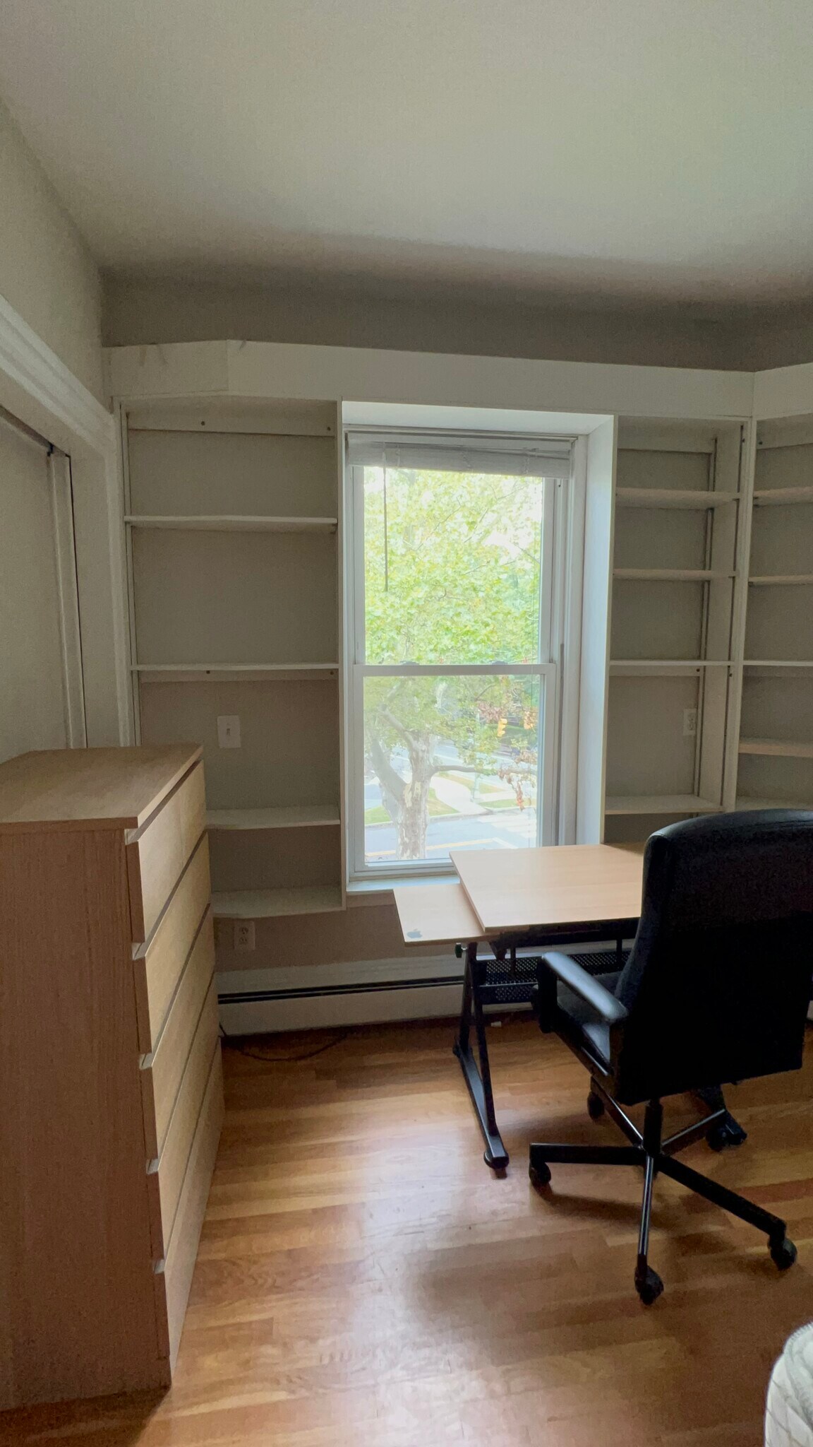 Building Photo - 1000 Memorial Dr