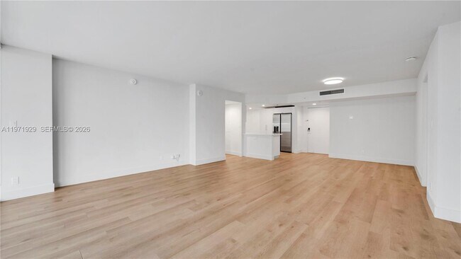 Building Photo - 555 NE 34th St