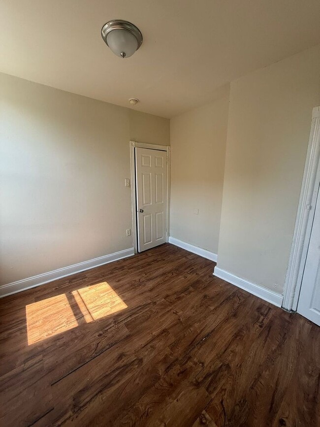 Building Photo - 3 BED 1.5 BATH HOME FOR RENT.