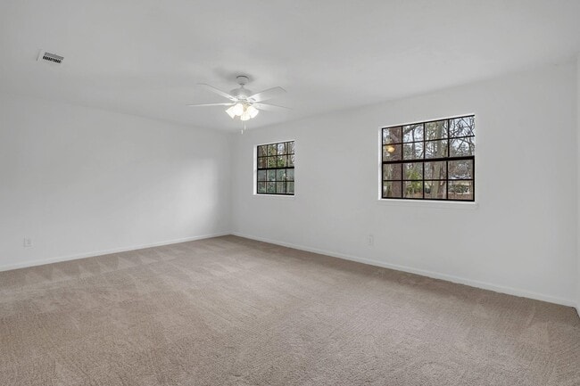 Building Photo - 1305 Cross Creek Cir