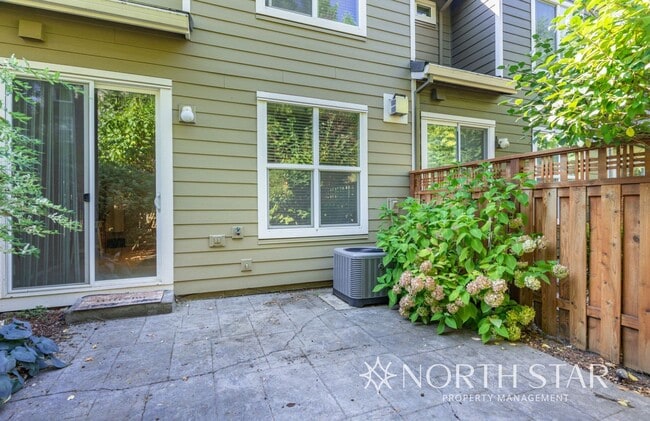 Building Photo - Forest Heights Brownstone