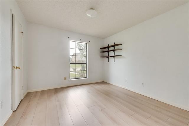 Building Photo - 2623 Fallcreek Dr