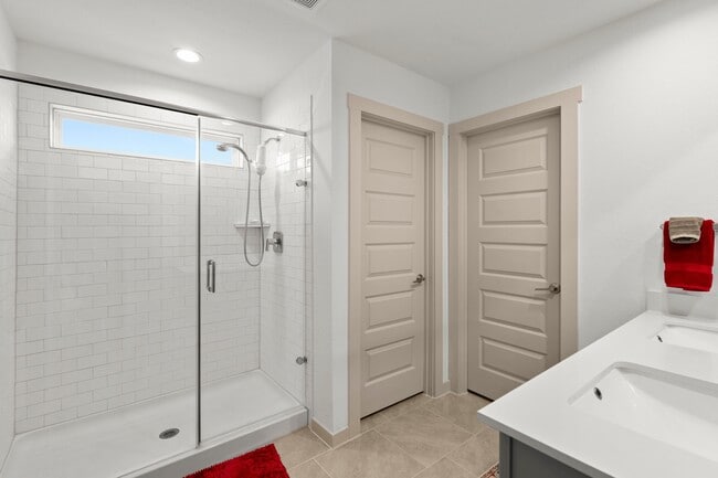 Building Photo - 6919 Fleetwood Crescent Wy