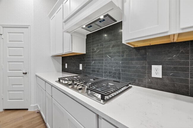 Building Photo - 27214 Butterfly Mint Ln