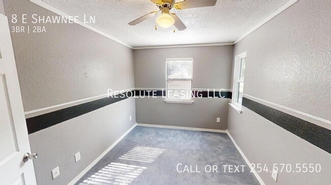 Building Photo - 8 E Shawnee Ln