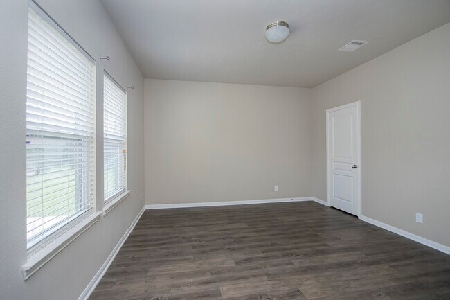 Building Photo - 2209 Onyx Ct