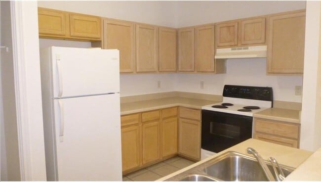 Building Photo - 501 Tablerock Cir