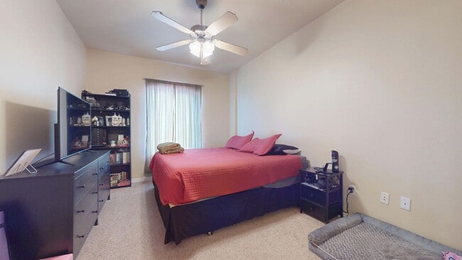 Building Photo - 3 Bedroom Cedar Crossing Townhome