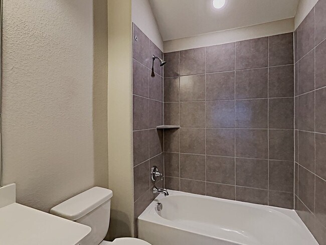 Building Photo - 1004 Indian Grass Ln