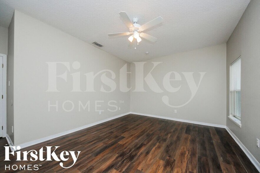 Building Photo - 4302 Hidden Meadow Dr