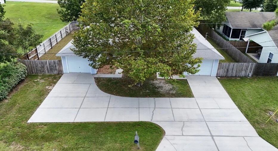 Building Photo - 2131 N Pine Cone Ave