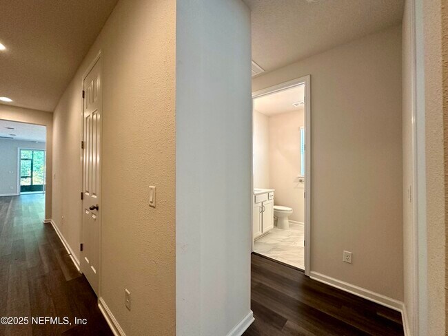 Building Photo - 282 Little Bear Run