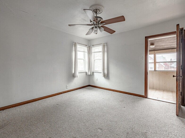 Building Photo - 4953 Potomac St