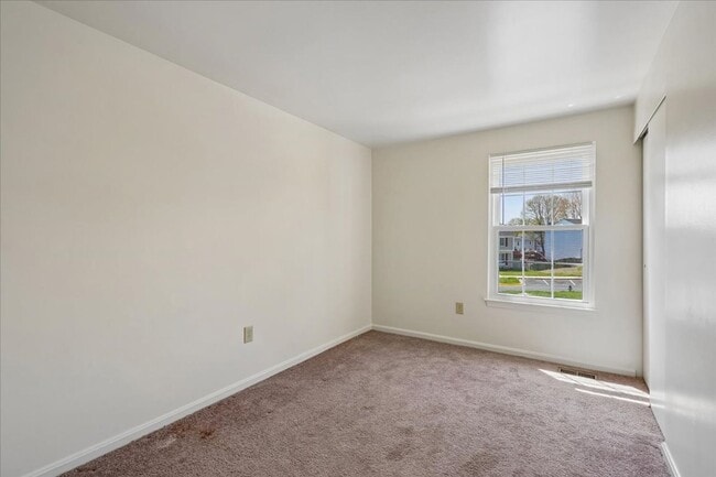 Building Photo - Immediate move-in at Goshen Village