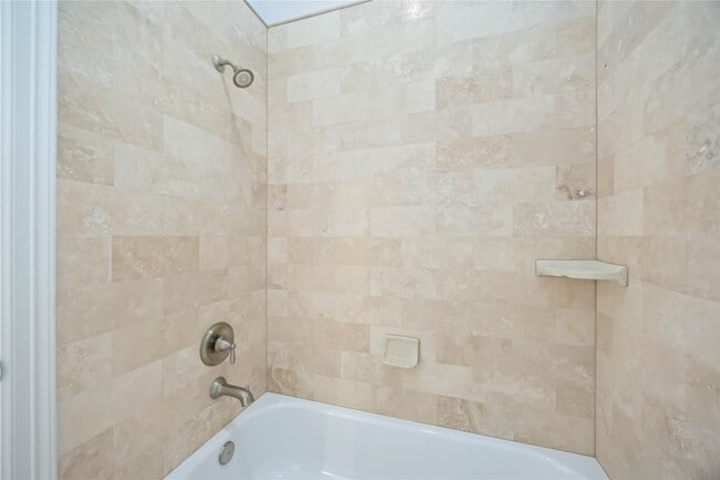 Building Photo - 609 Rutland St