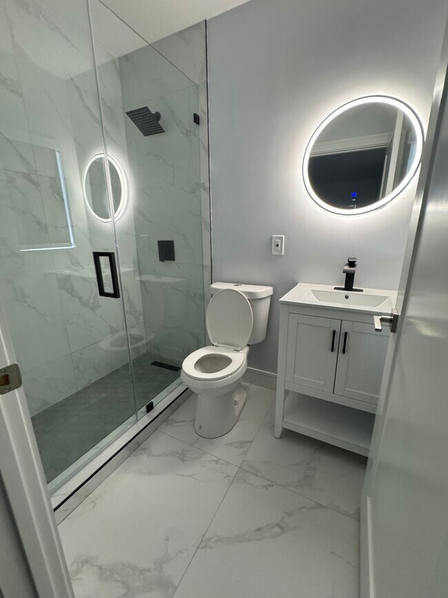 Building Photo - 1230 NW 70th St