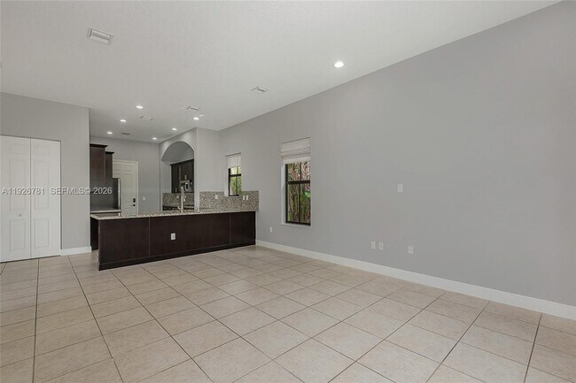 Building Photo - 3320 NW 84th Way