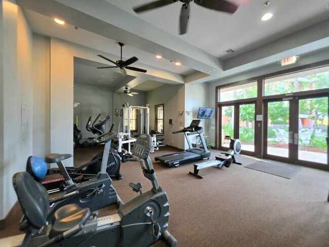 Building Photo - 1430 Regency Rd