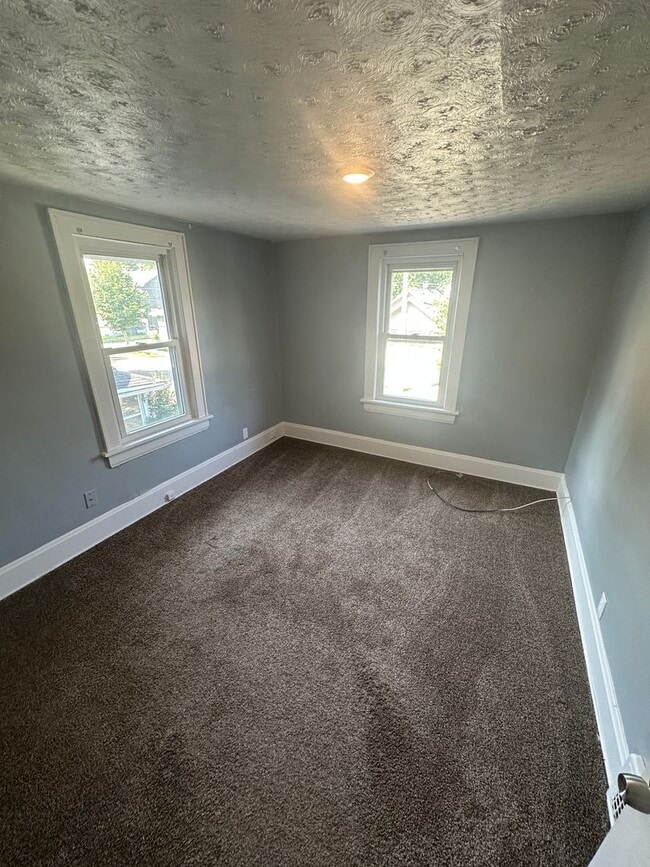 Building Photo - 2337 15th St SW