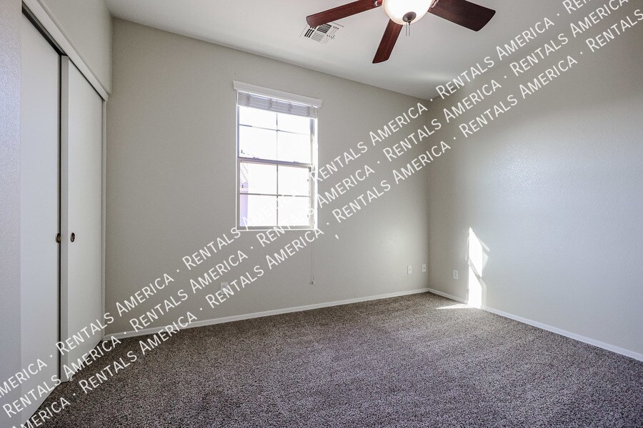 Building Photo - 1255 S Rialto