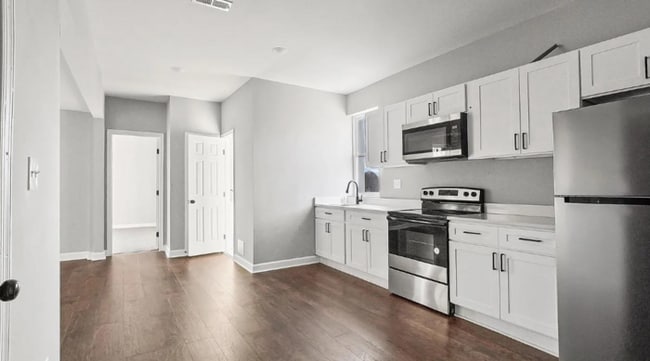 Building Photo - 2301 Whittier Ave