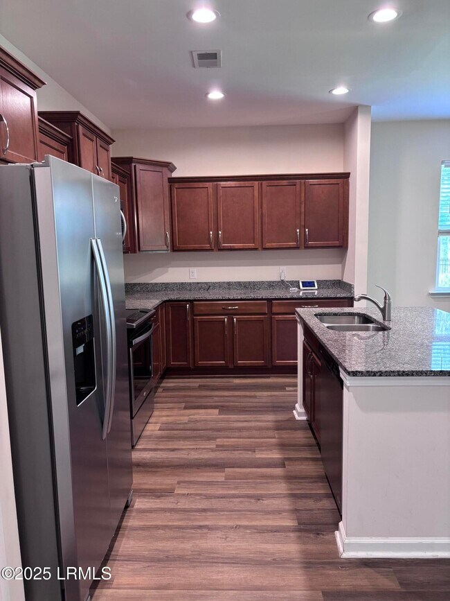 Building Photo - 10 Grand Willow Wy