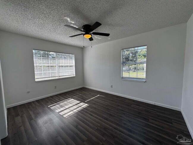 Building Photo - 5367 Locklin Ave