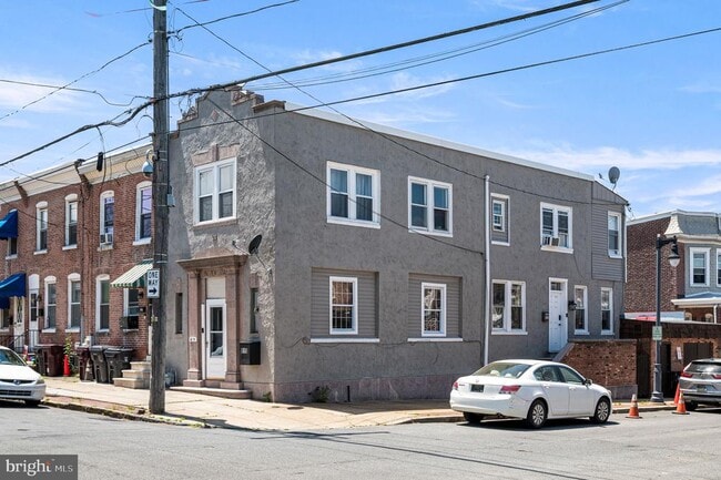Building Photo - 815 N Lincoln St